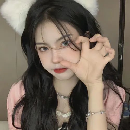 校服的裙摆
